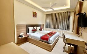 Hotel Tripple Tree - Karol Bagh